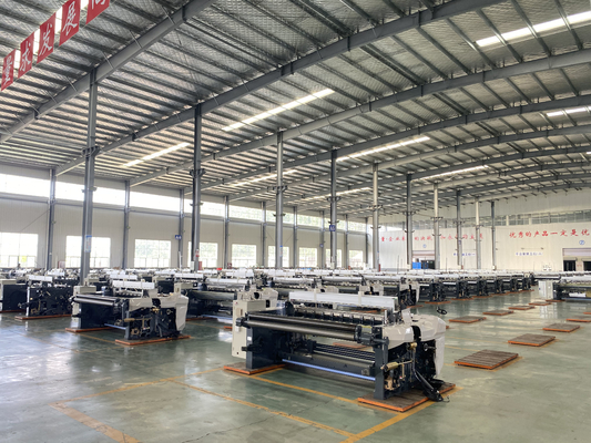 170cm ফ্যাব্রিক উইভিং মেশিন 1000 RPM টেক্সটাইল হাই স্পিড ওয়াটার জেট লুম